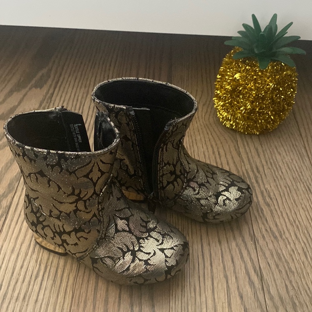Toddler boots